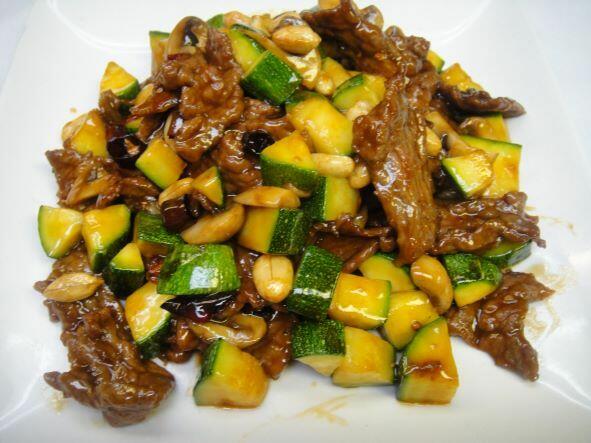 B8. Kung Pao Beef