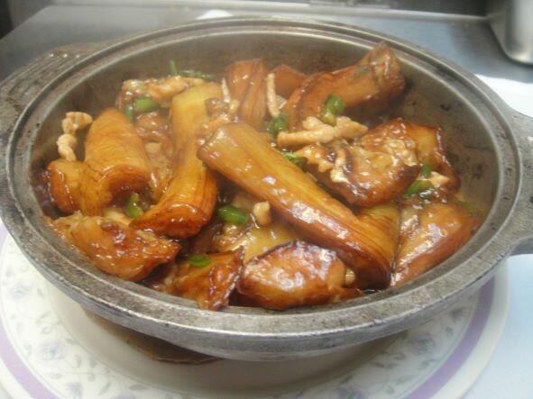 P4. Eggplant w/ Pork